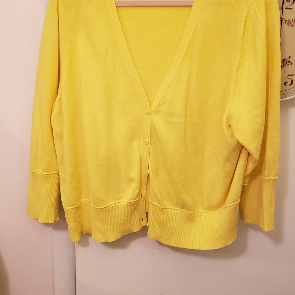 Short waisted cardigan